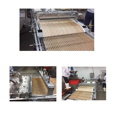 Línea cocinada de la producción alimentaria del perro de la tira de la carne, equipo de fabricación de la comida de perro