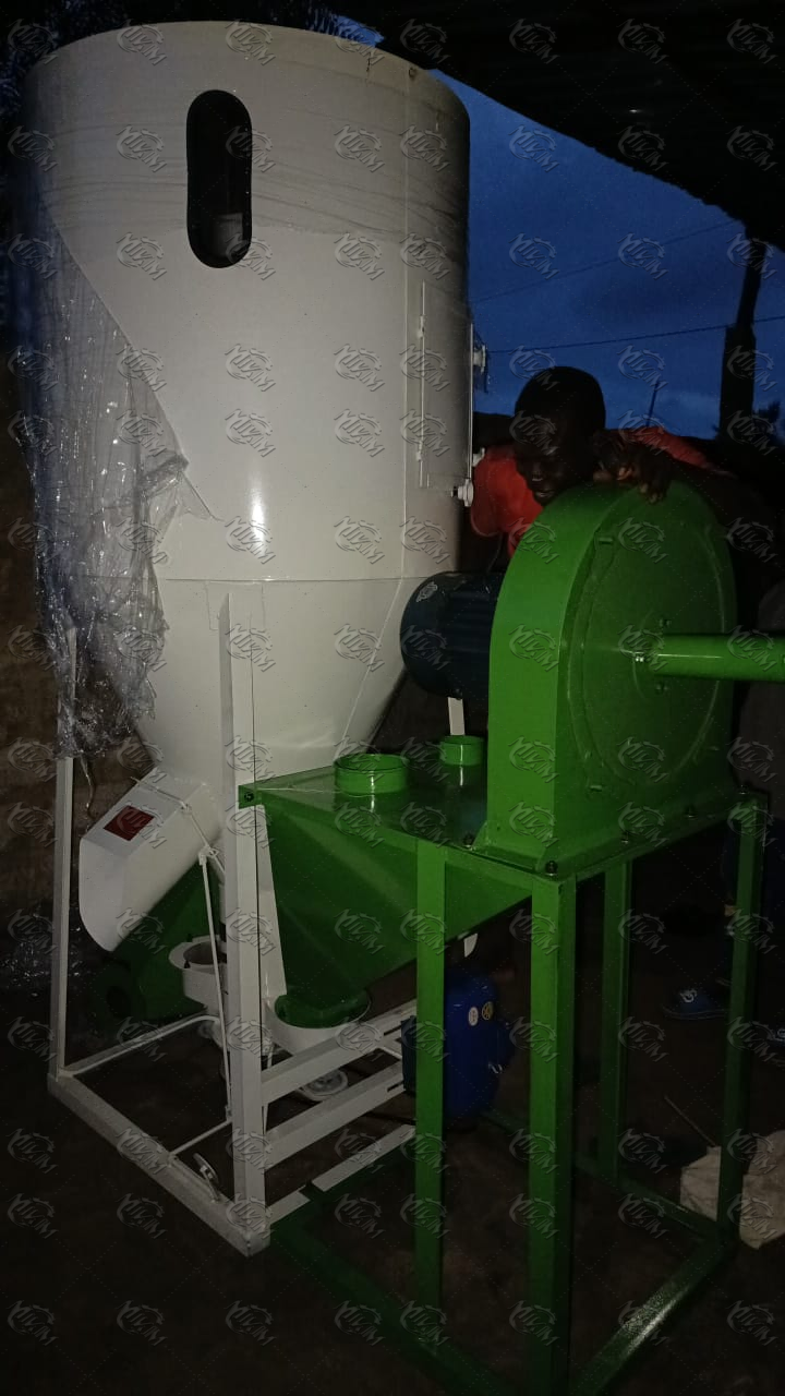 último caso de la compañía sobre Nigeria Customer Case: 300–350 kg/h Dry Type floating fish feed pellet extruder machine Successfully Delivered