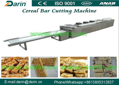 Barra automática del cereal del acero inoxidable que hace la máquina, máquina del cortador de la barra de caramelo del sésamo