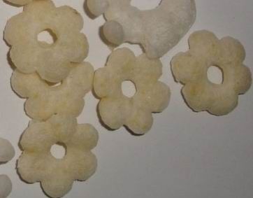 Materiales curruscantes del acero inoxidable del extrusor del arroz de la soja del tornillo del gemelo de la máquina del bocado del soplo del maíz