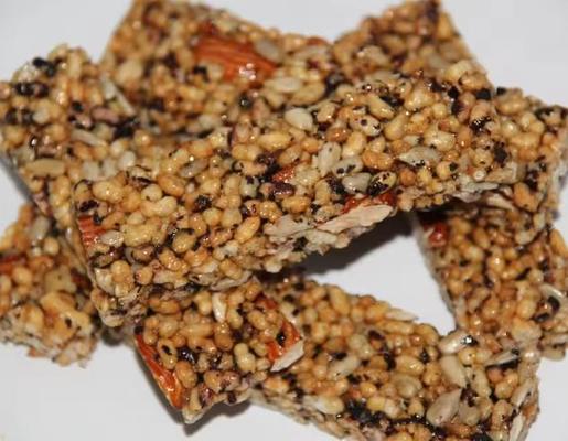 Barra de cacahuete de la barra del cereal que hace la máquina, máquina que sopla del cereal