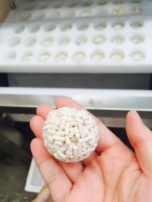 Caramelo de la bola de arroz, máquina del arroz/cadena de producción de la barra del cereal que soplan acero 304 de Stantless