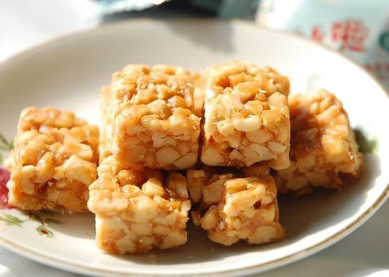 Barra frágil del cereal del caramelo del cacahuete que hace la máquina, cortadora de la barra del cereal