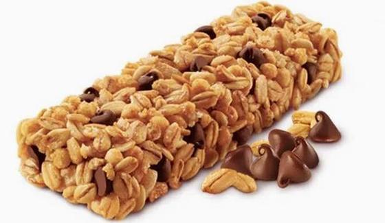 Barra del cereal de los cacahuetes de la correa de PTFE que hace la máquina con el motor de Siemens WEG