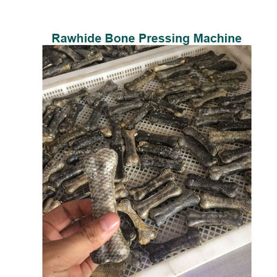 Hueso de perro del fabricante del alimento para animales que hace que máquina el cuero crudo persigue el proceso de los Chews