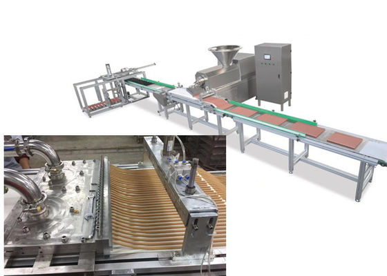 La carne natural de la cecina de los bocados del palillo del perro pela la cortadora de los palillos de la carne