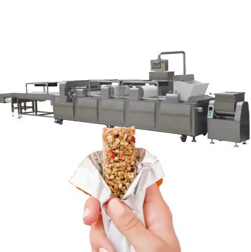 Barra de caramelo automática llena del cereal que forma la máquina para la bola de arroz soplada